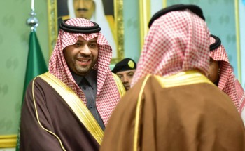 أمير منطقة الحدود الشمالية يستقبل المواطنين في جلسته المسائية