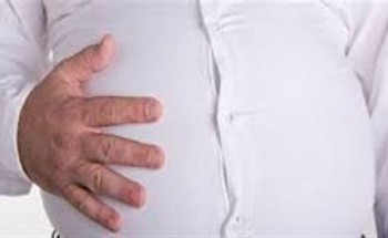 احذرها.. عادات تسبب انتفاخ وغازات البطن