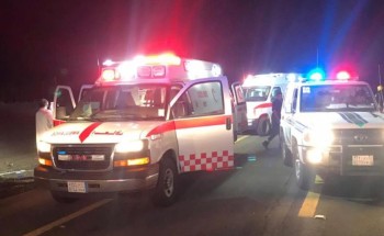 بالصور.. تصادم 7 عربات يصيب 13 شخص في جدة