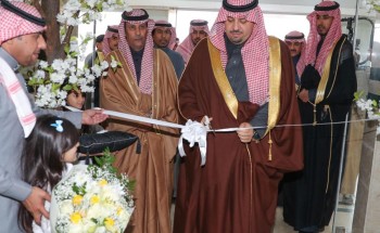 أمير منطقة الحدود الشمالية يفتتح مبنى مكتب العمل بمحافظة طريف