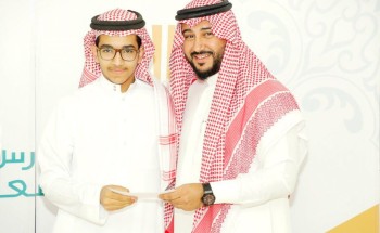 لحرصها الدائم والمستمر والمحفز لتشجيع طلابها على التفوق العلمي