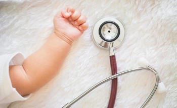 طبيب ينصح بتجنب زواج الأقارب قدر الإمكان وعمل فحص مبكر للمواليد