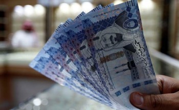 “وزير الخدمة المدنية” يوضح تفاصيل قرار إعادة العلاوة السنوية ويحدد موعد صرفها