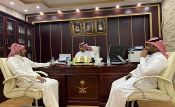 رئيس بلدية القفل يستقبل مدير المياه بصامطة ويناقش آلية إيصال المياه للمركز وقراه