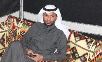 الأستاذ  فالح  بن مطلق بن شطنان  ييستضيف بعض الأعيان  في ديوانة الخاص بحائل