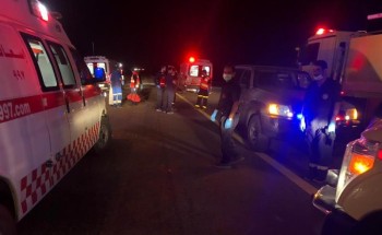 مصرع شخص وإصابة 39 آخرين على طريق المدينة القصيم السريع (صور)