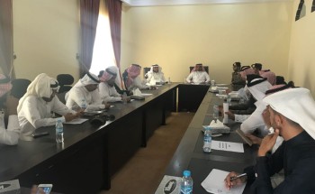 محافظ بـيـش يناقش استعدادات المحافظة للاحتفاء باليوم الوطني الـ 88