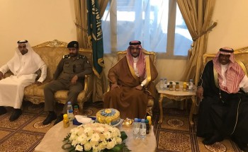 محافظ خيبر يستقبل المهنئين بعيد الأضحى المبارك.