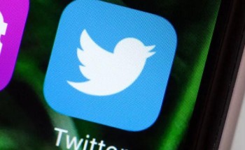 “تويتر” يختبر إخفاء الردود على التغريدات للحد من المضايقات