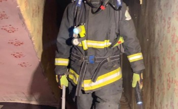 بالصور.. إنقاذ مسنة من حريق اندلع في منزلها بدومة الجندل