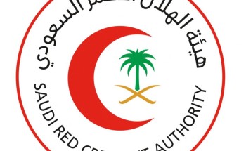 الفرق التطوعية للهلال الأحمر تشارك في أعمال التوعية الصحية للمصليين بجامع الراجحي بالرياض