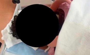 بالصور..مواطن يسقط من فوق جبل وابن أخته ينقذه من مـوت محقق