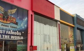 استبدال واجهات المحال التجارية بالمدينة لتوحيد هويتها ومعالجة التشوه البصري