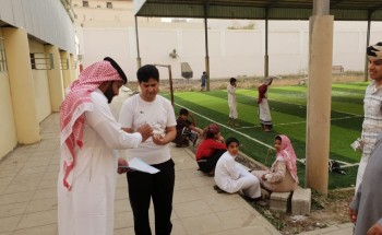 المشرف العام على اندية الحي بالريث أ.محمد النجادي يتفقد نادي الحي بمجمع آل مشحنة