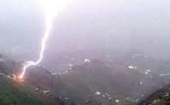 صاعقة رعدية تقـتل شاباً في خيبر أثناء سيره مع قطيع أغنامه