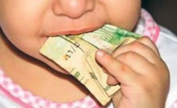 تحذير من أمراض تنتقل عن طريق العملات الورقية.. وهذه نصيحة لتجنبها