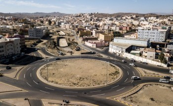 أمانة عسير تنجز 90% من مشروع درء أخطار السيول وتصريف الأمطار بوادي لعصان