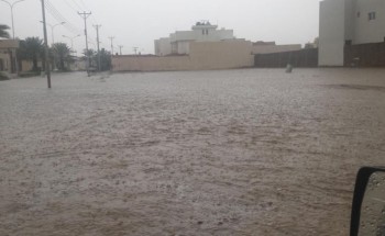 “بالصور”أمطار غزيرة على حائل.. وتجمعات المياه تعيق حركة السير
