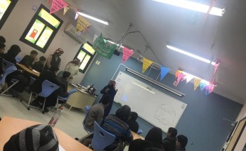 مجمع الخندق ينظم دورة بعنوان ” الطالب المدرب ” لطلاب هديب