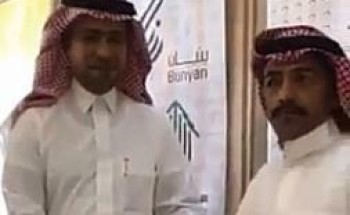 “هذا حلم ولا علم”.. فيديو يوثق فرحة مواطن خلال تسلم منزله من وزير الإسكان