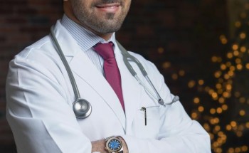 طبيب باطنه يحذر من التدخين والقهوة لتعزيزيها الإصابة بالقرحه الهضمية