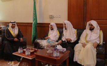 وزير الشؤون الإسلامية يزور محافظة الحريق ويتفقد قطاعات الوزارة