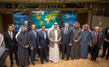 الأمير سلطان بن سلمان يزور مركز التحكم في البعثات الفضائية ومؤسسة الصناعات الفضائية الثقيلة