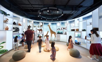 افتتاح “مكتبة أبوظبي للأطفال” والمسرح في المجمّع الثقافي بالحصن