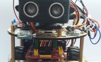 طالبات ابتدائية في تبوك يبرمجن “روبوتاً ناطقاً”.. ومدير التعليم يشيد بهن