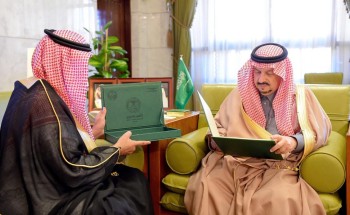 أمير منطقة الرياض يستقبل مدير الإدارة العامة للمجاهدين بالمنطقة