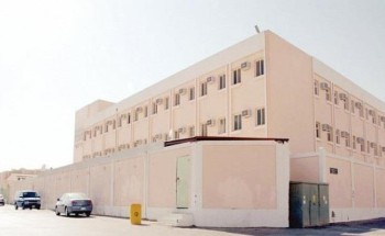 3 أشخاص يقتحمون مدرسة ويعتدون على معلم أمام طلابه.. وشرطة تبوك تباشر