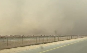 شاهد.. عاصفة ترابية تضرب شقراء وتتوجه صوب الرياض