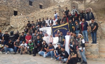 “قرية ذي عين التراثية تستقبل متسابقي الدراجات النارية”