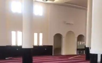 فيديو.. مواطن يبني مسجداً بحائل صدقة جارية عن زوجته المتوفاة قبل 5 سنوات