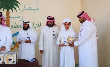 مجمع عمود التعليمي يكرم الطلاب المتفوقين