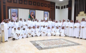 مكتب التعليم ببحر أبو سكينة يكرم الأستاذ أحمد عامر آل يزيد بمناسبة تقاعده