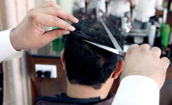 ماذا وجدت فرق الرقابة بتبوك في جولاتها على صوالين الحلاقة؟