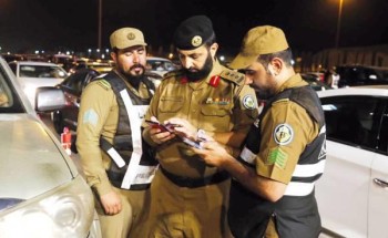 “أمن الطرق “يكشف حيلة مخالف آسيوي حاول عبور منفذ الشميسي بأسورة مزيفة