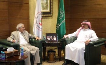 ” القاسم” يستقبل رئيس مجلس إدارة جمعية الهلال الأحمر الكويتي
