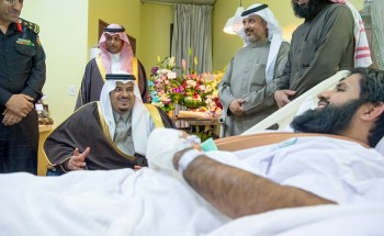 فيديو.. نائب أمير الرياض يكافئ الرائد الوادعي وأبطال المهمة الأمنية في وادي الدواسر