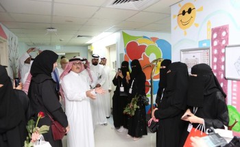 جمعية السرطان تعايد مرضى تخصصي