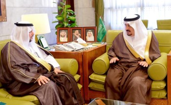 الأمير فيصل بن بندر يستقبل مدير عام الشؤون الصحية بالرياض