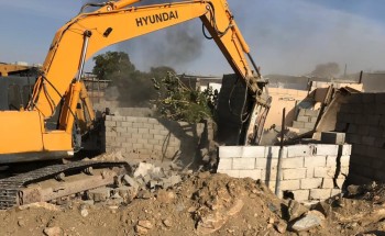 أمانة الطائف تزيل احداثات واسطبلات خيول مخالفة في الردف