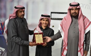 الخندق يكرم متفوقيه للفصل الدراسي الأول