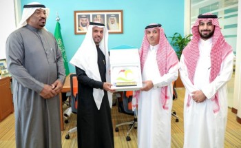 سياحة القصيم تلتقي لجنة التنمية السياحية في عنيزة