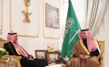 أمير منطقة الحدود الشمالية يستقبل رئيس هيئة الهلال الأحمر السعودي