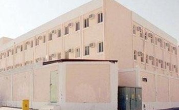 مدرسة بنات تستدعي أولياء أمور الطالبات عاجلاً وتطالبهم بجلب عباءات لبناتهم