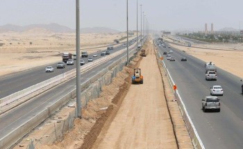 “النقل”: تغريم من يقطع سياج الطريق 50 ألف ريال مع تحمل تكلفة إصلاحه