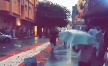 الأمطار تعطل إقامة أطول مائدة إفطار في الطائف (فيديو)