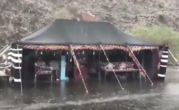 فيديو.. أمطار غزيرة وصواعق رعدية على عدد من مواقع منطقة مكة المكرمة